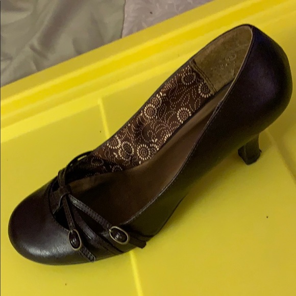 Maurice’s Kitten Heels - Picture 5 of 6